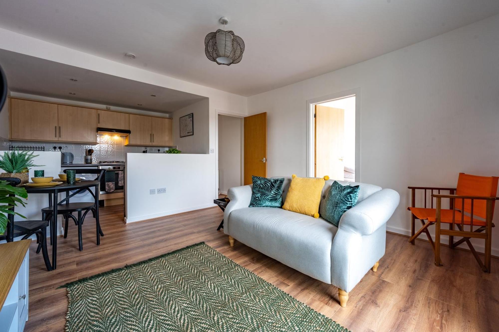 Swift Host Golden Triangle 2 Bed With Parking Apartment นอร์ริช ภายนอก รูปภาพ